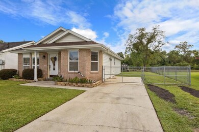 4460 Bayou Des Familles Dr, Marrero, LA 70072 - photo 3