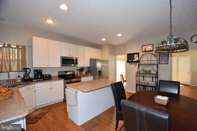 2440 Hightee Ct, Crofton, MD 21114 - photo 2