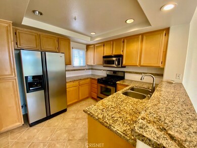 5220 Premiere Hills Cir unit 221, Woodland Hills, CA 91364 - photo 4