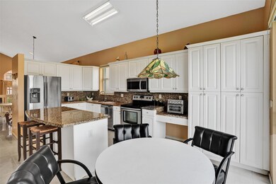 1581 NW 159th Ave, Pembroke Pines, FL 33028 - photo 6