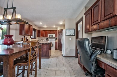 859 E Remington Square, La Porte, IN 46350 - photo 7