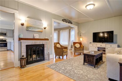 11 Apthorp Ave, Newport, RI 02840 - photo 4