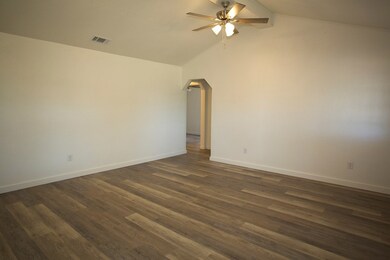 404 E 12th St, San Angelo, TX 76903 - photo 4