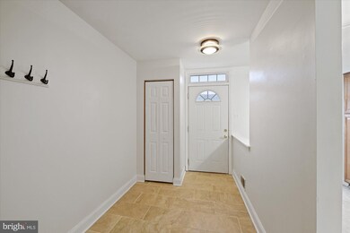 6914 Ducketts Ln, Elkridge, MD 21075 - photo 3