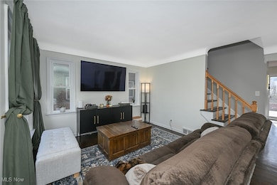 2205 Keystone Rd, Cleveland, OH 44134 - photo 4