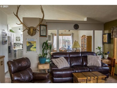 427 SW 30th Ct, Troutdale, OR 97060 - photo 6