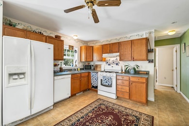 385 Beede Flats Rd, South Tamworth, NH 03883 - photo 7