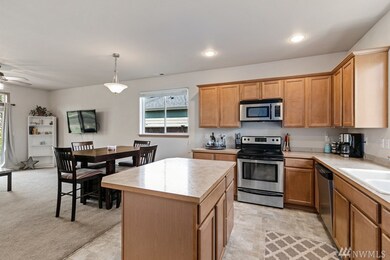 913 Grinnell Ave SW, Orting, WA 98360 - photo 5