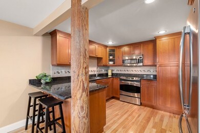 53 Warren St unit 201, Newburyport, MA 01950 - photo 5