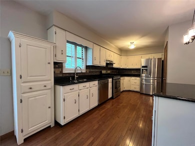 611 Johnny Dr, Maryville, IL 62062 - photo 5