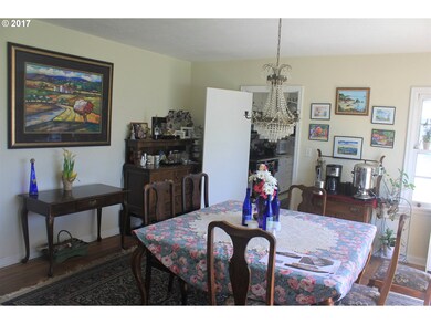 580 NW 4th Ave, Canby, OR 97013 - photo 3