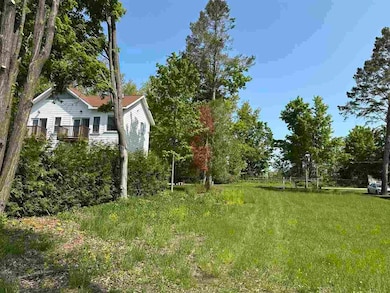 443 W Summit St, Harbor Springs, MI 49740 - photo 6