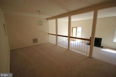 3075 White Birch Ct, Fairfax, VA 22031 - photo 6