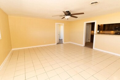910 N Carol Ave, Monahans, TX 79756 - photo 4