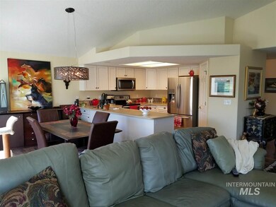 324 S Valley Dr, Nampa, ID 83686 - photo 5