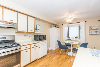 249 Stonebridge Dr unit 249, Nashua, NH 03063 - photo 6