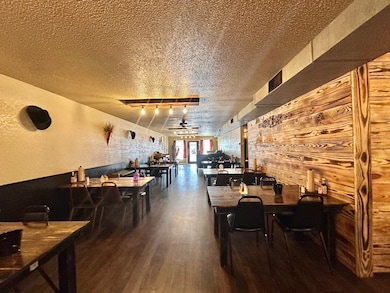 405 Park St, Cisne, IL 62823 - photo 4