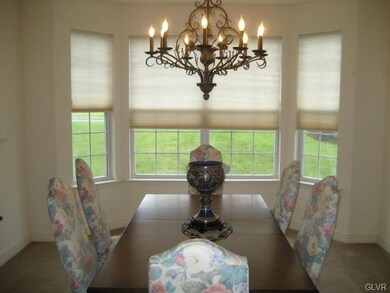 2365 Hollow View Dr, Easton, PA 18040 - photo 3