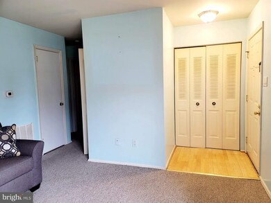 8 Edward Rutledge Bldg unit 8, Blackwood, NJ 08012 - photo 4