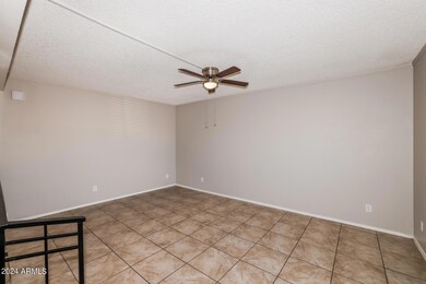 003-photo-living-room-13420616