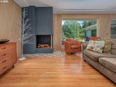 12125 SW Park Way, Portland, OR 97225 - photo 7