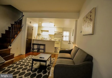 256 S Alder St, Philadelphia, PA 19107 - photo 4