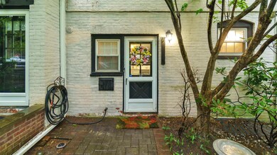 19 Barstow Rd unit G, Great Neck, NY 11021 - photo 6