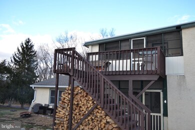 345 E Dark Hollow Rd unit 3, Pipersville, PA 18947 - photo 3