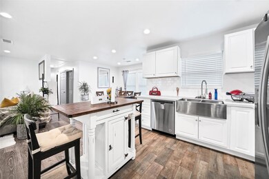 7142 Finch St, Houston, TX 77028 - photo 4