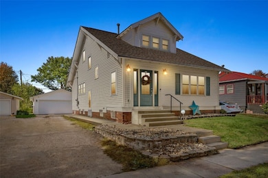 717 N Maple St, Monticello, IA 52310 - photo 3