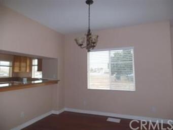 Dining Area and Breakfast bar