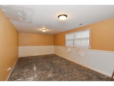 3422 Maple Ln, Hazel Crest, IL 60429 - photo 5