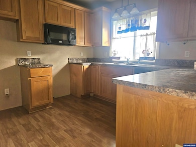 183 E Dodge St, Lebanon, OR 97355 - photo 5