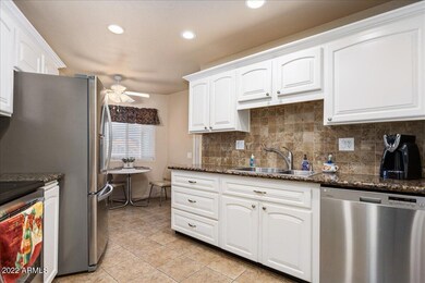 13801 N Thunderbird Blvd unit 17H, Sun City, AZ 85351 - photo 7
