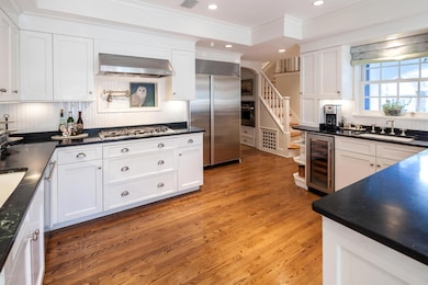 1 Siwanoy Rd, Darien, CT 06820 - photo 7