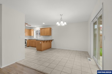 1930 Salmon Run SW, Albany, OR 97321 - photo 5