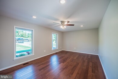 41739 Stumptown Rd, Leesburg, VA 20176 - photo 5