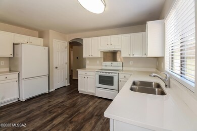 6933 S Creek Run Ave, Tucson, AZ 85756 - photo 5