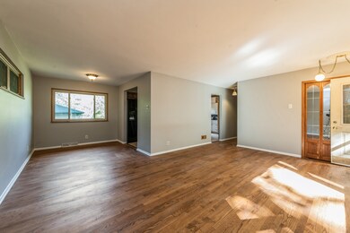 802 Oceola Dr, Algonquin, IL 60102 - photo 5