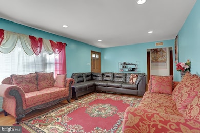 458 N 50th St, Harrisburg, PA 17111 - photo 7