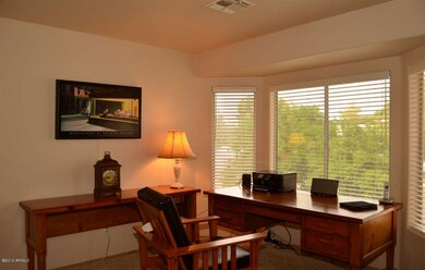 3RD BEDROOM - OR WONDERFUL OFFICE!