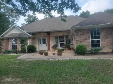 115 Autumn Lake Dr, Lufkin, TX 75904 - photo 2