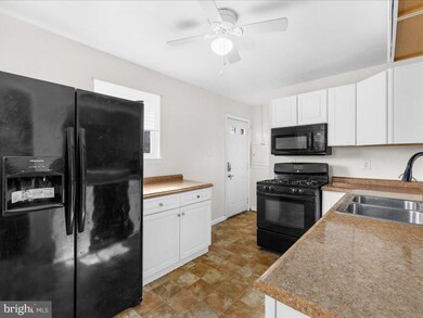 410 Carmody Hills Dr, Capitol Heights, MD 20743 - photo 3