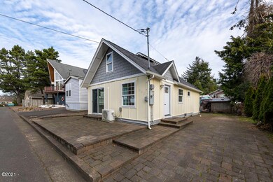 228 SE Mast Ave, Lincoln City, OR 97367 - photo 4