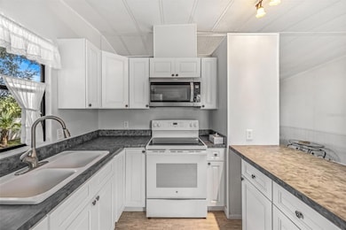 2201 S Ridgewood Ave unit 21, Edgewater, FL 32141 - photo 4