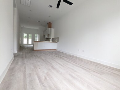 9118 Peachtree St, Houston, TX 77016 - photo 6