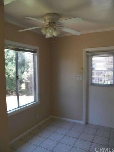 Kitchen tile in Breakfast nook with ceiling fan an