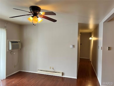 7601 Hazelcrest Dr unit E, Hazelwood, MO 63042 - photo 3