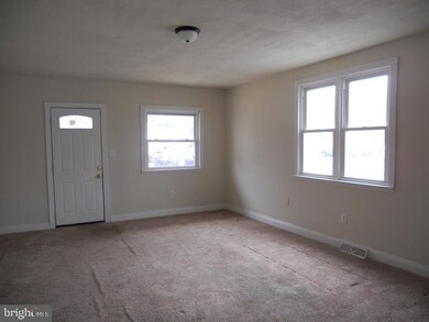 139 Oak Ave, Runnemede, NJ 08078 - photo 2