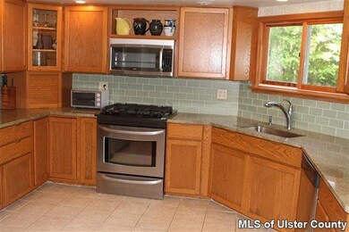 93 Ray Cliff Dr, Accord, NY 12404 - photo 5